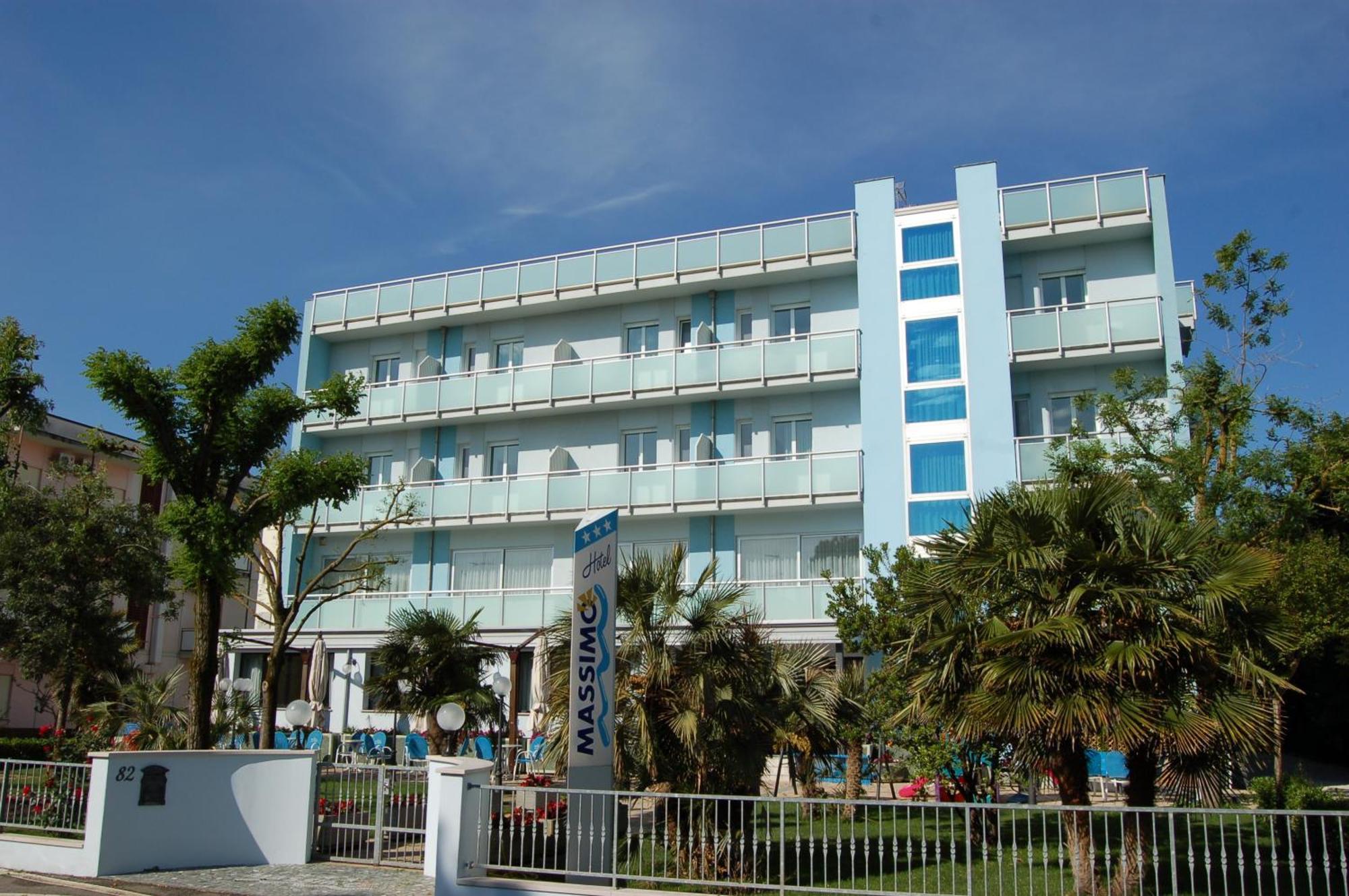 Massimo Hotel 3*