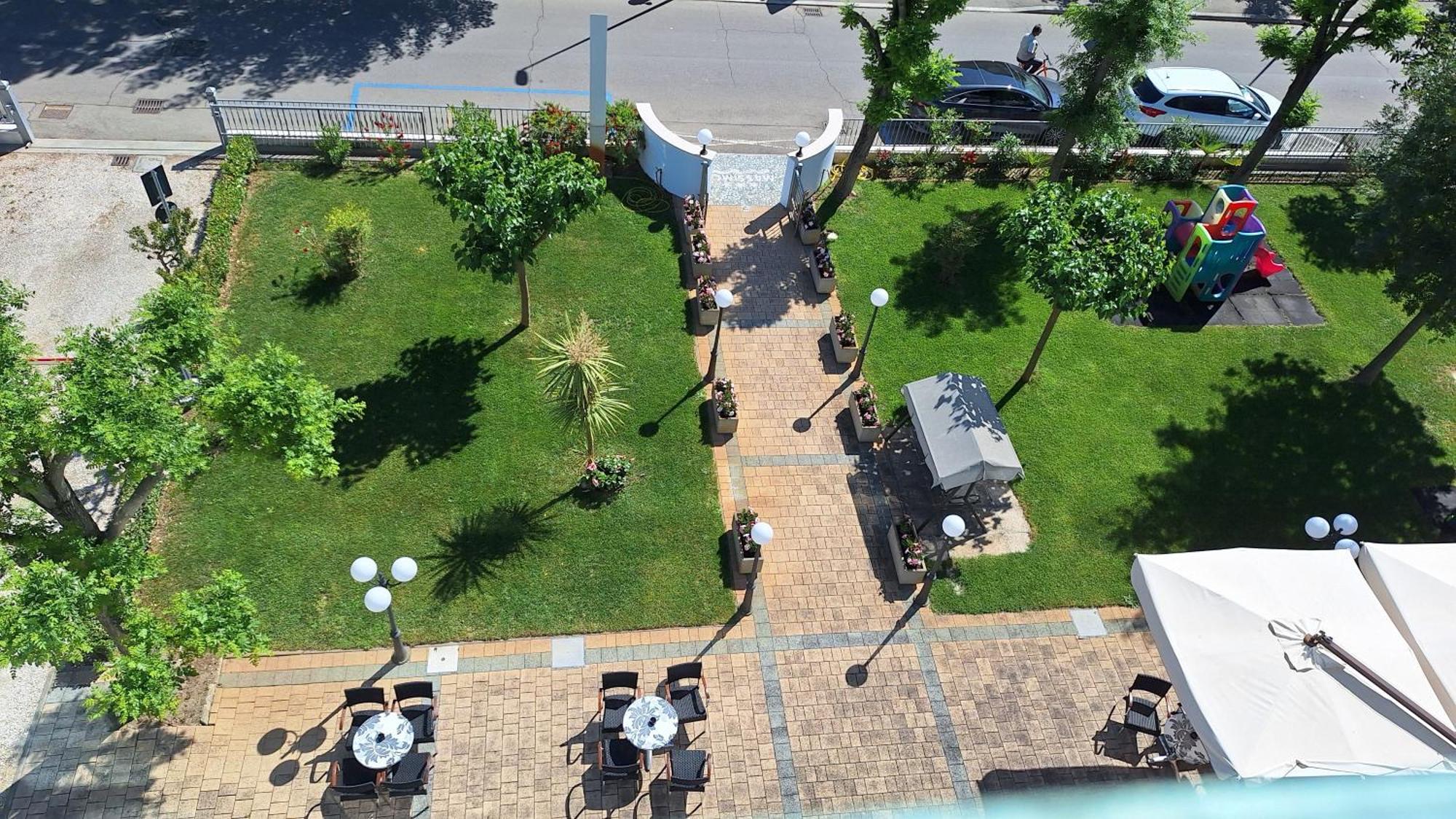 Massimo Hotel 3*